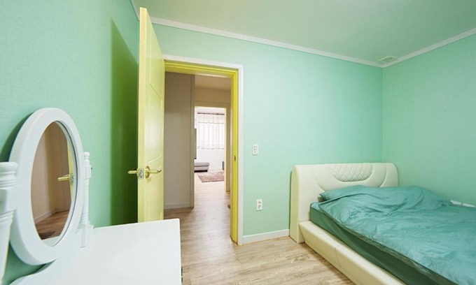 Mulgol House | Namhae Frankfurt Pension
