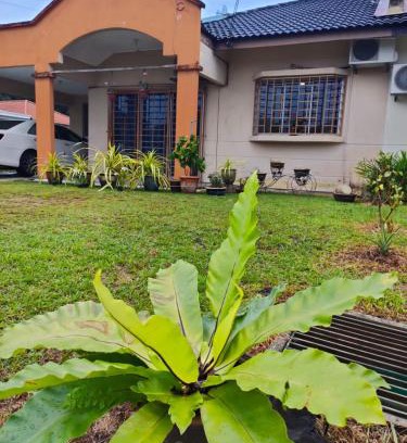 Seremban House | Nana's Seremban 2 Homestay