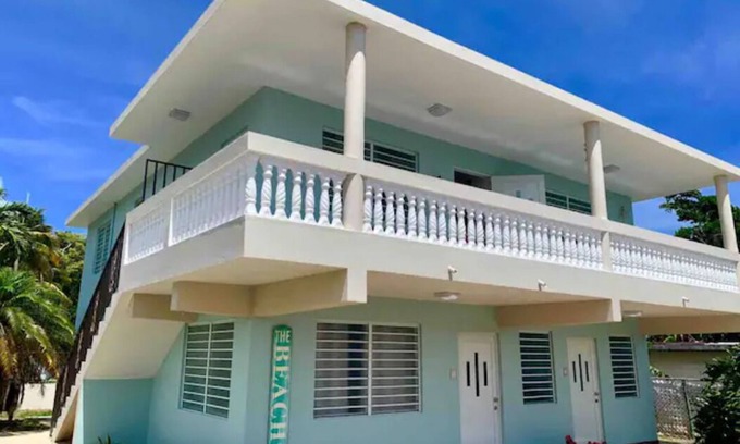 Vega Baja House | Nana’s Blue Beach Apartment is breazy, cozy and just minutes from the beach.