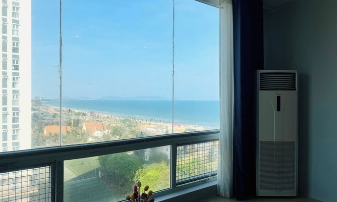 Thang Tam Apartment | Nancy seaview back beach condotel cozzy and huge apartment