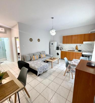Paralia Ofryniou Apartment | Nano’s home