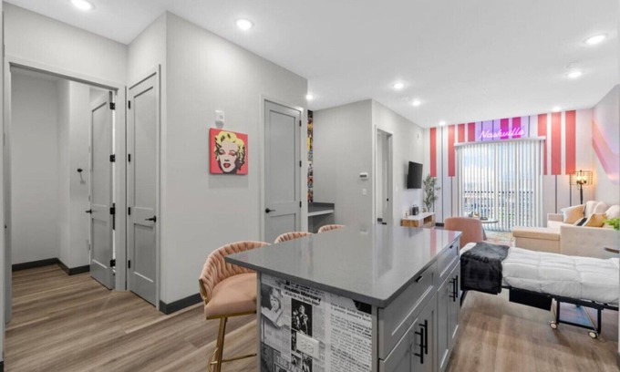 South Nashville Apartment | Nashville Getaway for 6! 2BR, Free Wifi