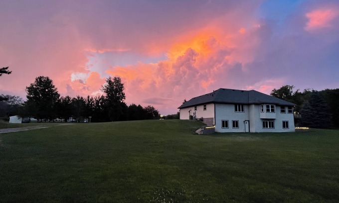 Ham Lake House | Natural tranquility meets city convenience at The Unicorn.