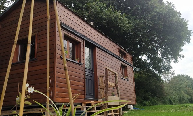 Les Moitiers-d'Allonne Cabin | Nature getaway in a Tiny House at 4 km Beach