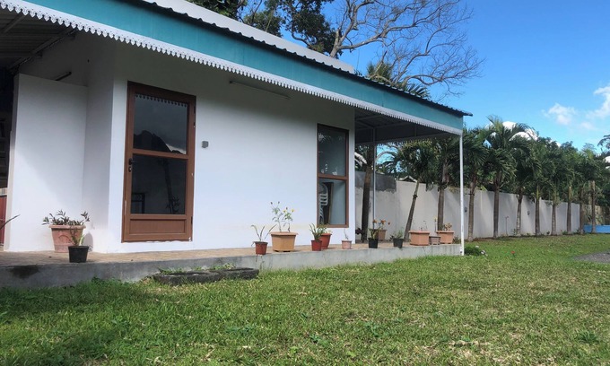 Saint-Pierre Apartment | Nature Studio house located centrally on Island. Near Mountain, Motorways& Shops