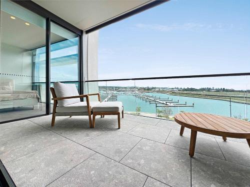 Shell Cove Apartment | Nautilus View - Luxury Marina Getaway
