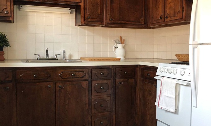 Delaware Apartment | nCozy stay within one mile of downtown Delaware’s shops, restaurants and pubs.