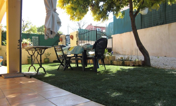 Hyeres Villa | Near Beach 2F3 in Villa (total: 4 bedrooms) Heated Pool 2 to 10pers
