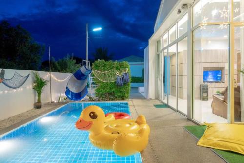 Cha-am Villa | Near Beach Three Pool villa 3