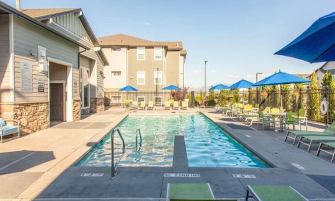 Suncrest Apartment | Near BYU and UVU, Comfy Bed, Hot Tub, Gym, Wi-Fi