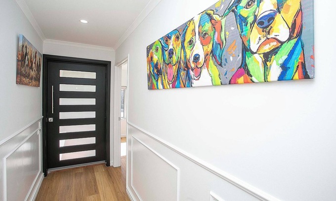 Clarkson House | Near Coast - luxury Retreat (1 bdrm - 2bth)