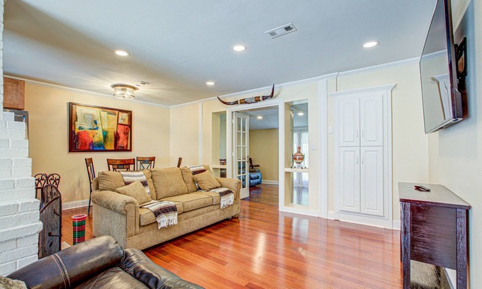 Springfield House | Near DC Single Fam 3 Bdr Home in Springfield Va