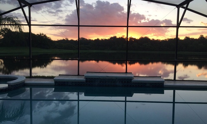 Buena Ventura Lakes Villa | Near Disney and USTA tennis campus - Pool Villa on the Lake - Stunning Views!