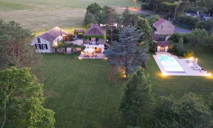 Hericy House | Near Fontainebleau - Charming house with heated pool and park