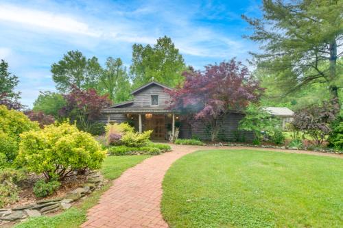 Lawndale Apartment | Near Hiking Trails Spacious Studio in Lawndale