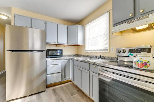 Albany House | Near Hospitals Home with Yard in Albany!