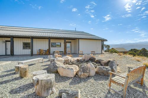 Eagle Apartment | Near Skiing Mtn-View Getaway in Eagle!