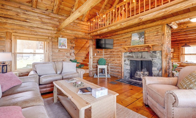 Walpole Cabin | Near Trails, Lakes & Slopes: Cabin in Walpole!
