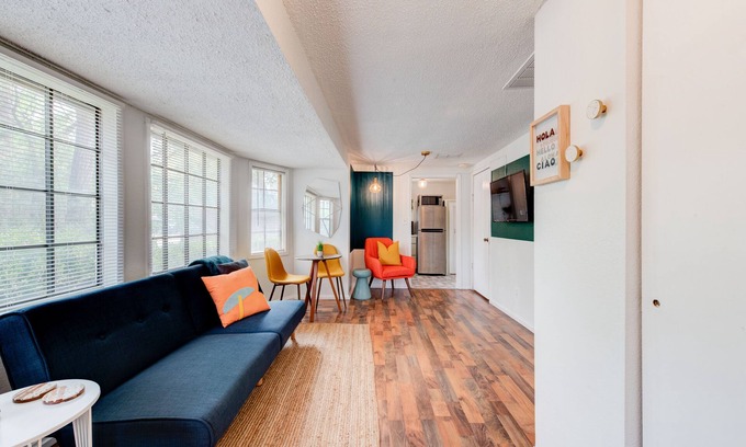 Tech Terrace House | ◈ Near TTU ◈ MID-MOD STUDIO ◈1 BD/1 Bath ◈