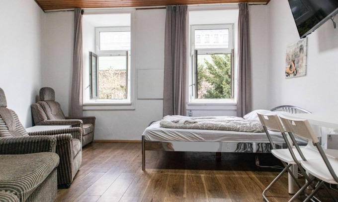 Brigittenau Apartment | Neat Studio w/Free Coffee near Millenium Tower