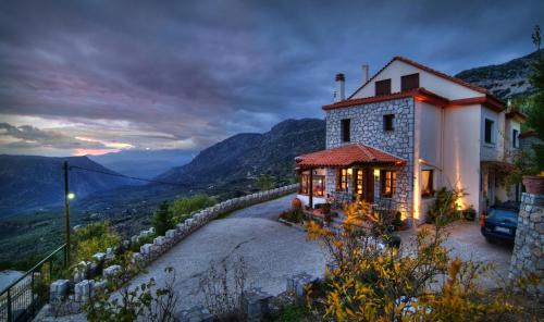 Arachova House | Nefeles