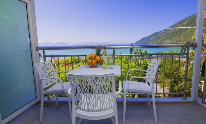 Vassiliki Hotel | Nefeli