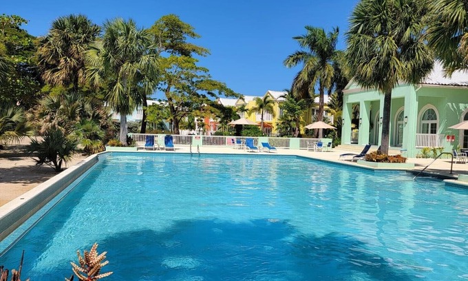 Orange Bay House | Negril Jamaica Beachfront house in Little Bay County Club , Pool , Free wifi A/C