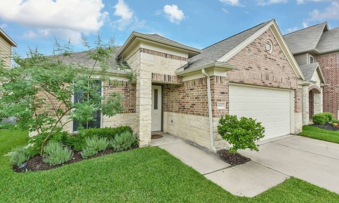 Barker House | Neighborly Home near Katy, Energy Corridor