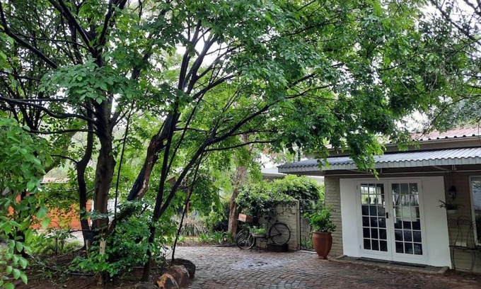 Benoni Apartment | Nel's Cottage, a private and peaceful cottage