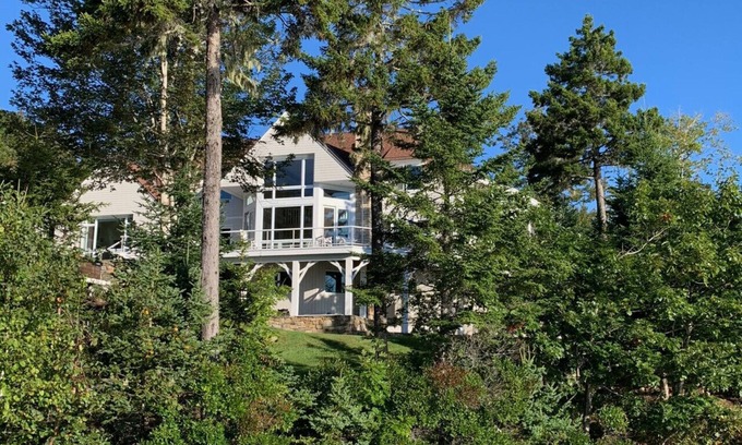 Boothbay Harbor House | Nell`s Watch - Luxurious Oceanfront by Rocky Coast Rentals