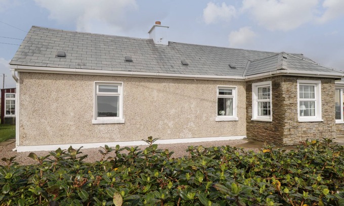 Doohooma Cottage | NEPHIN VIEW, family friendly in Belmullet, County Mayo
