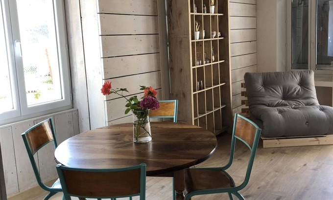 Saint-Satur House | NEST DOUILLET ANY ORGANIC BREAKFAST ALREADY WELCOME OFFERED POSSIBILITY OF MEAL 11/15 €