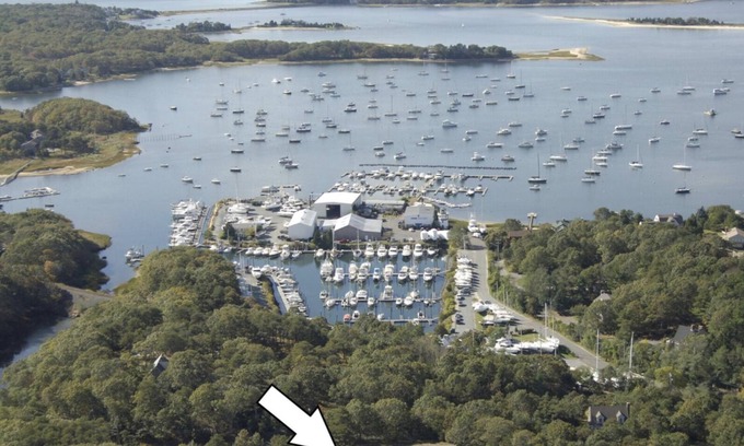 Pocasset Apartment | Nestled in Cataumet, One of the Cape’s Hidden Gems