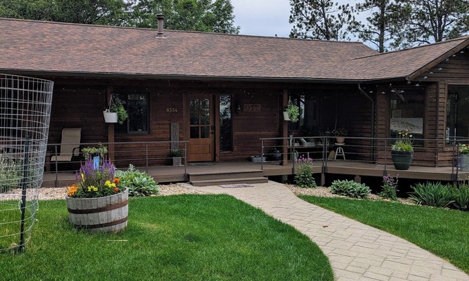 Sturgis House | Nestled in the beautiful Black Hills of South Dakota