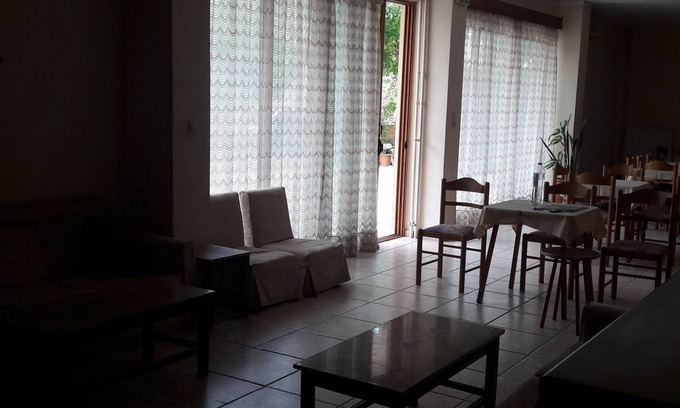 Zakharo Hotel | Nestor