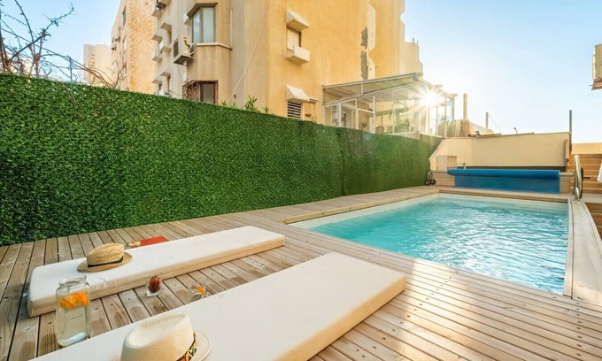 Netanya Apartment | Netanya Beach & Pool Comfort Stay