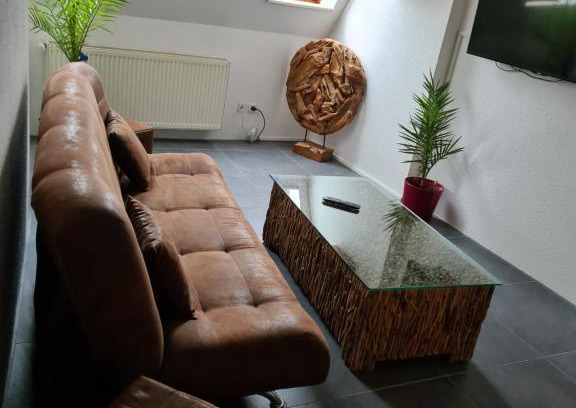Mucheln Apartment | NEU! Ferienwohnung Muecheln Geiseltal