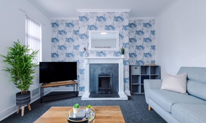 Crewe House | Neville Street Modern House