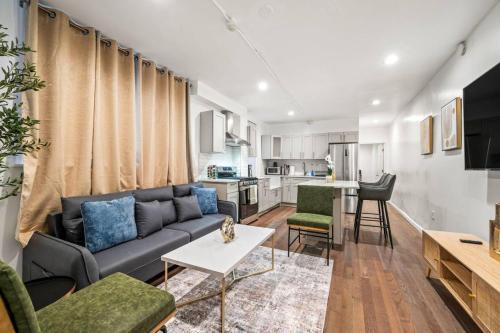 Southwark Apartment | New 1-BD in Prime Philly Location with King Bed