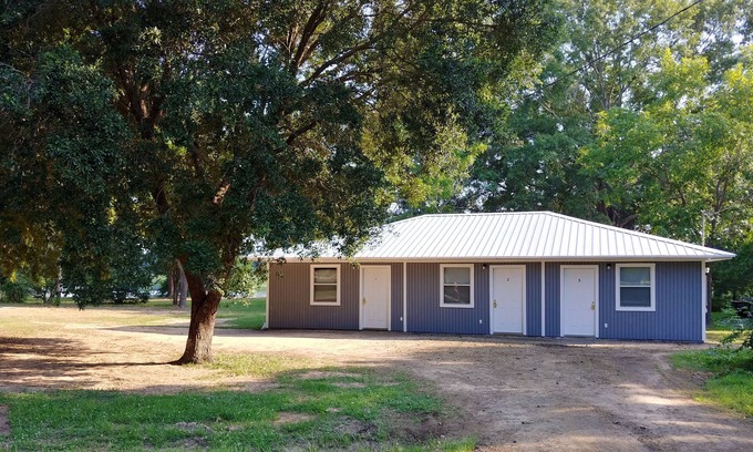 Milam Apartment | New 1 Bed 1 Bath Apartment with private Boat Slip/Full Kitchen/ Laundry Room