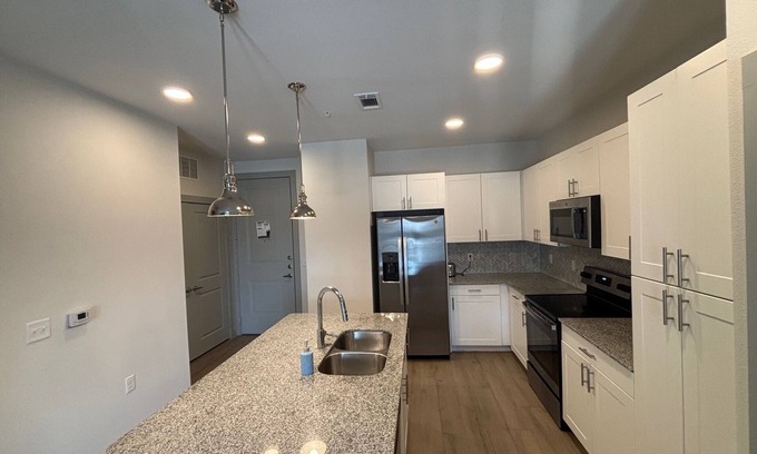 Lewisville Apartment | NEW 1BD with WiFi w/Pool & King