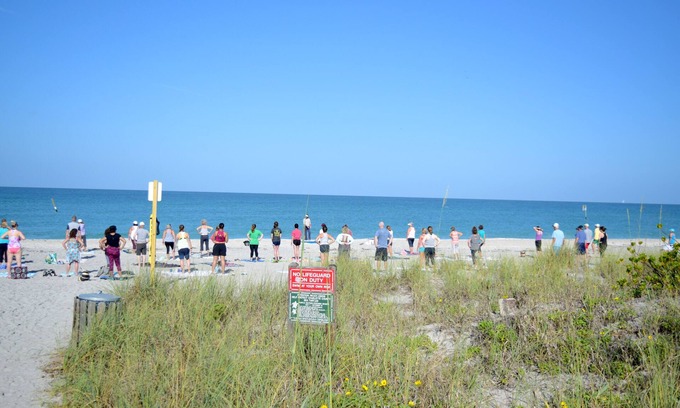 Englewood Condo | NEW! 2/2 Condo,Comminity Pool,9 min drive to Beach,Walking distance to shopping