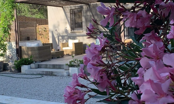 Villeneuve-les-Avignon House | New 2-bedroom villa of 120 m2 with swimming pool in Villeneuve-les-Avignon