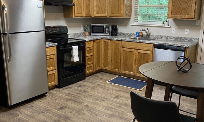 Bridge City House | New 2 bedroom with Covered Parking