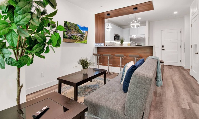 Central Business District Apartment | NEW 2 Queen Luxury Spacious Bed 2 Full Bath 🛁 Near EWR Airport✈️Prudential🏙NYC🌆