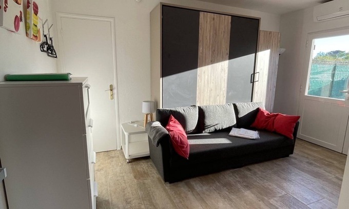 La Capte Apartment | new 20m2 studio - absolute tranquility - 1 minute walk from the sea - only happiness