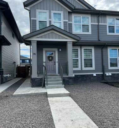 Southeast Calgary House | New 3 bedroom duplex with garage