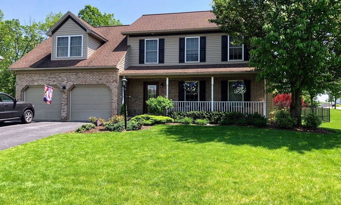 Port Matilda House | New 4-bedroom house in Port Matilda, WiFi, AC, close to town & Beaver stadium