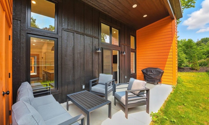 Thiensville House | NEW! 500 House - Unit D 2-Bedroom Townhouse - Handicap accessible