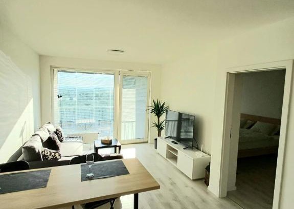 Ruzinov Apartment | New air-conditioned apartment 5 minutes by walk from the airport with free garage parking